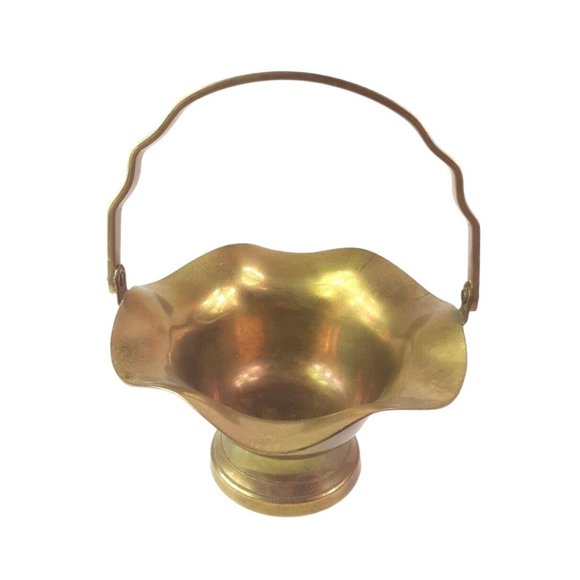 Vintage Brass Basket with Handle Scalloped Rim Design Home Decoration 5"… - Picture 2 of 11